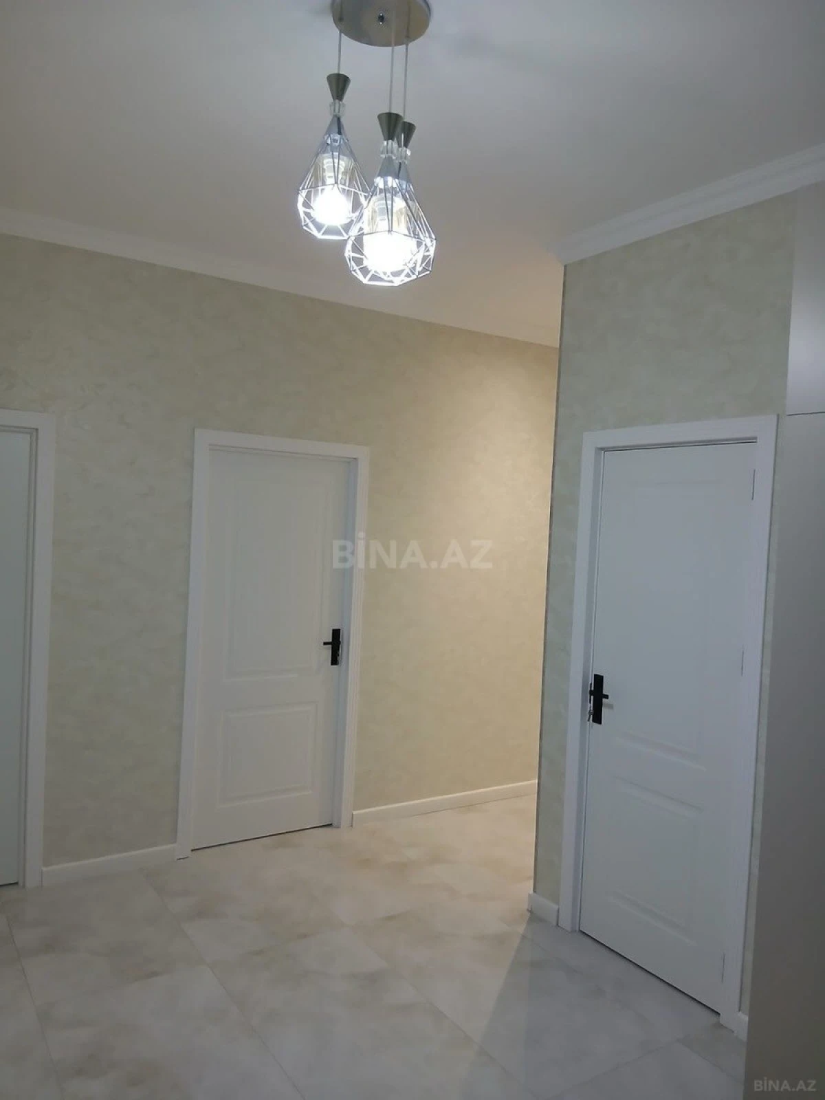 Kirayə verilir 3 otaqlı mənzil 114 m²