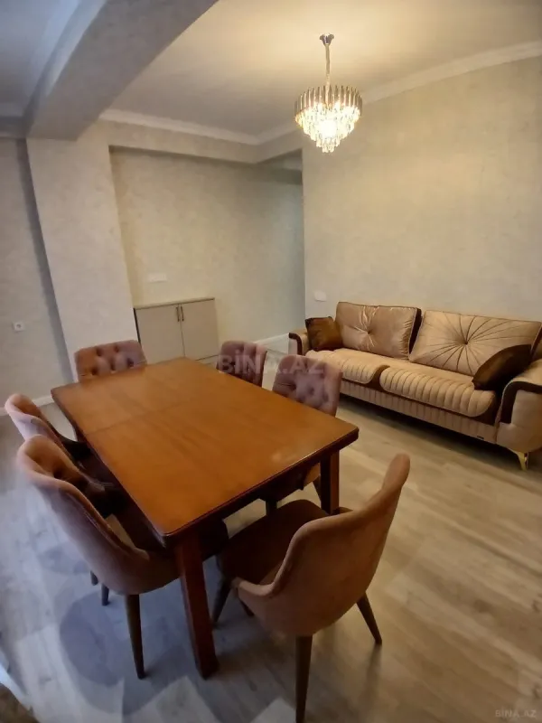 Kirayə verilir 3 otaqlı mənzil 114 m²