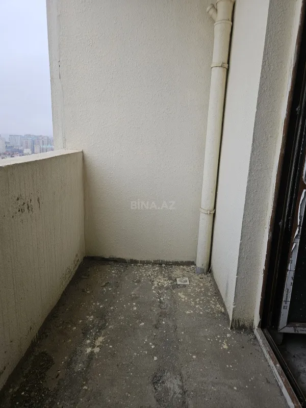 Satılır 3 otaqlı mənzil 131 m²