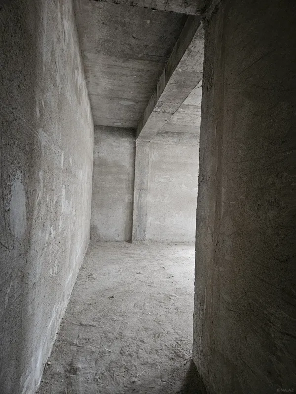 Satılır 3 otaqlı mənzil 131 m²