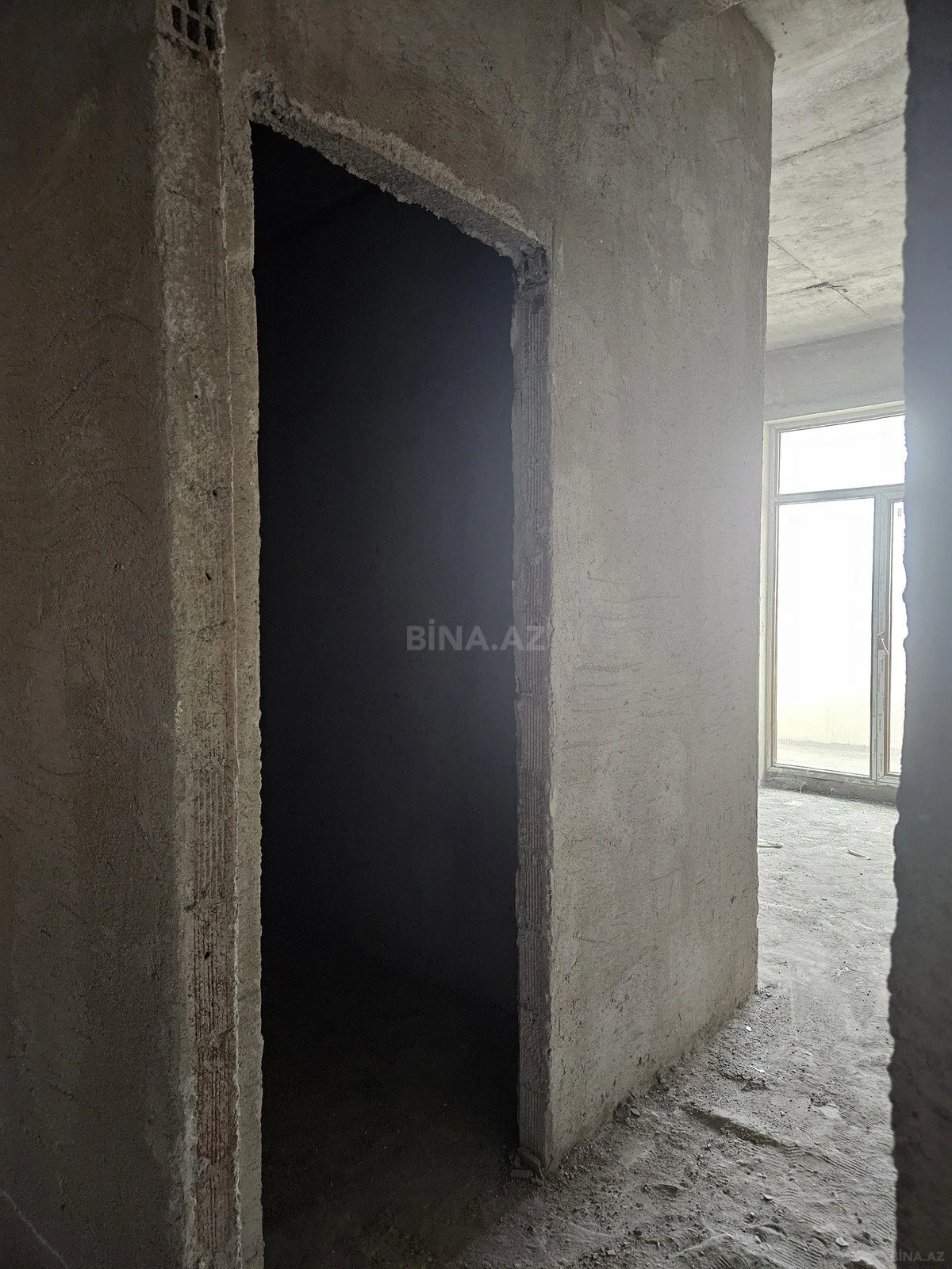 Satılır 3 otaqlı mənzil 131 m²