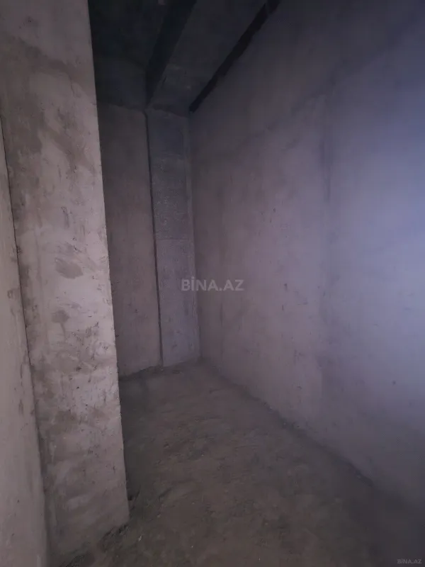 Satılır 3 otaqlı mənzil 131 m²