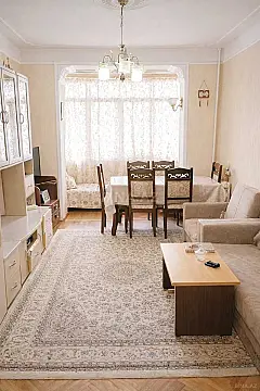 Satılır 2 otaqlı mənzil 65 m² — Bakı, Memar Əcəmi yanı 2 otaq 65.00 m²