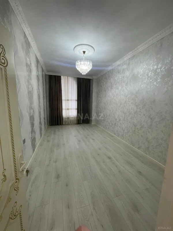 Satılır 3 otaqlı mənzil 122 m²