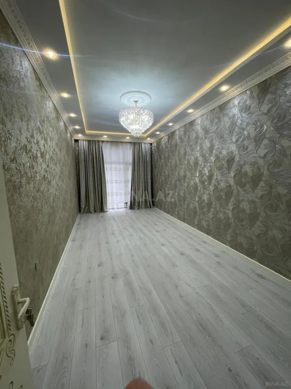 Satılır 3 otaqlı mənzil 122 m²