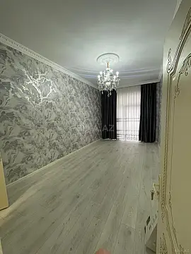 Satılır 3 otaqlı mənzil 122 m²