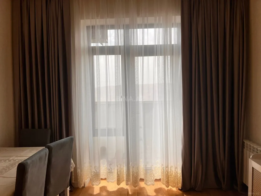 Kirayə verilir 2 otaqlı mənzil 72 m²