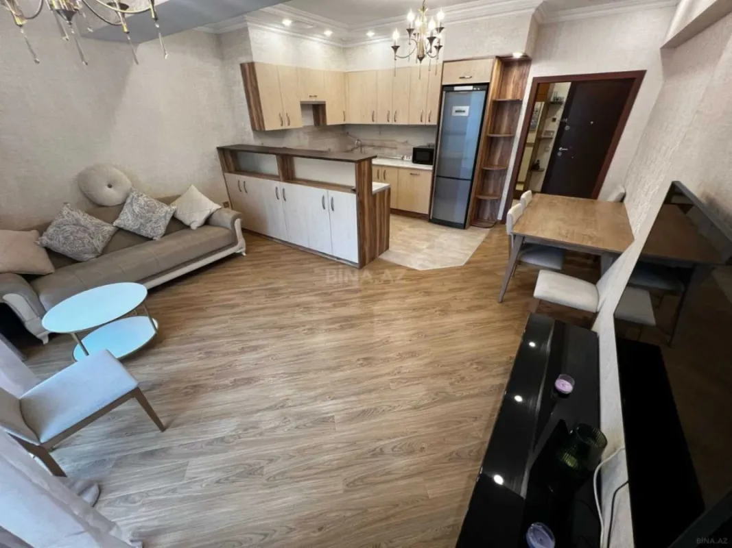 Kirayə verilir 2 otaqlı mənzil 70 m²