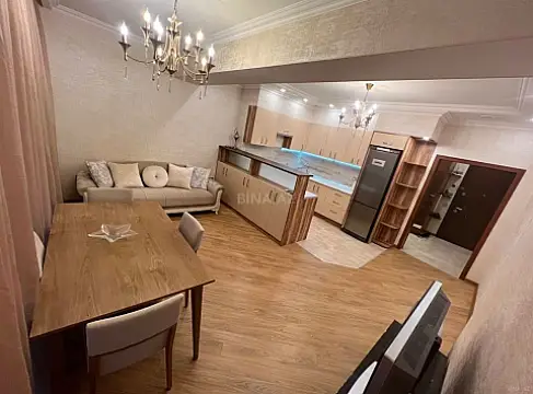 Kirayə verilir 2 otaqlı mənzil 70 m²