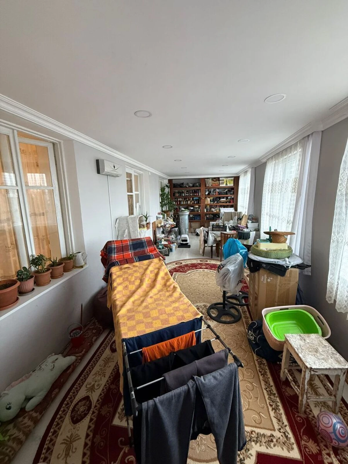 Satılır 4 otaqlı mənzil 130 m²