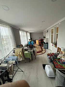 Satılır 4 otaqlı mənzil 130 m²
