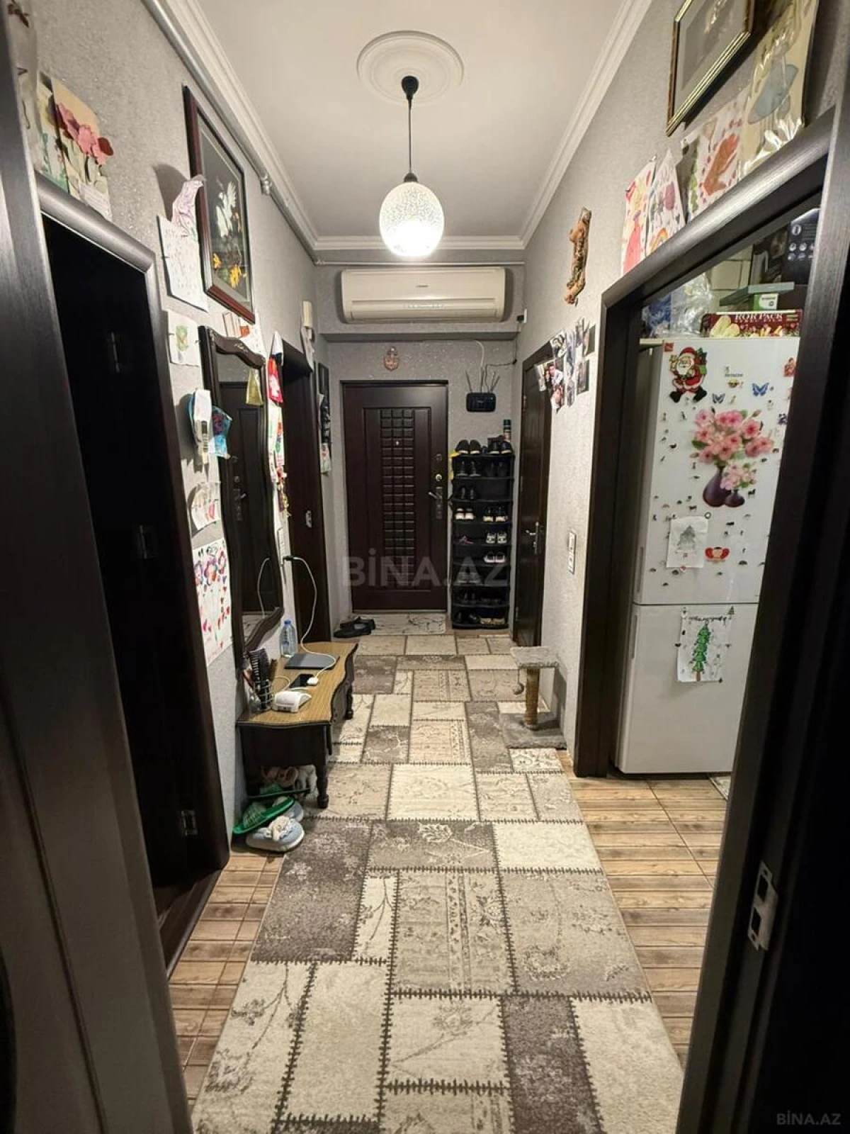 Satılır 4 otaqlı mənzil 130 m²