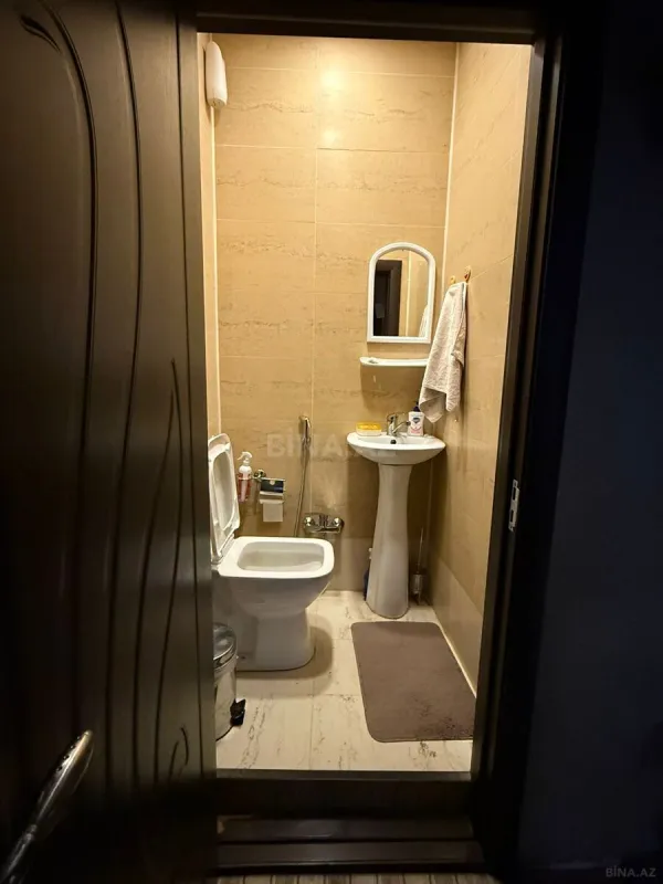Satılır 4 otaqlı mənzil 130 m²