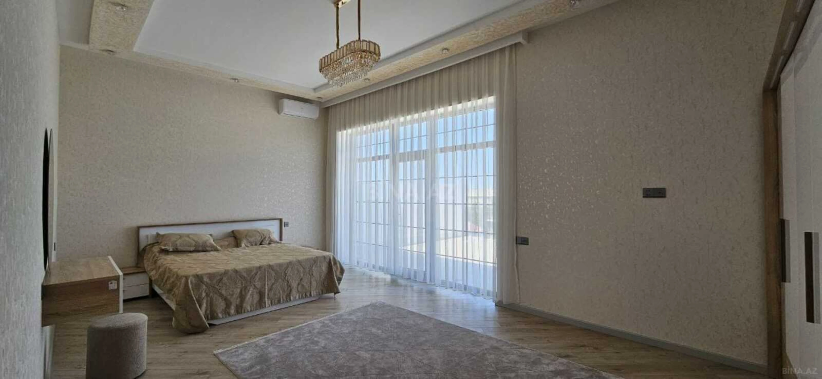 Satılır 4 otaqlı həyət evi 255 m²