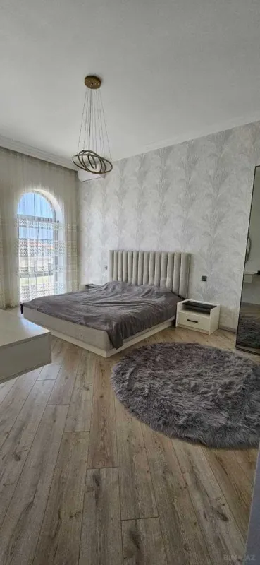 Satılır 4 otaqlı həyət evi 255 m²
