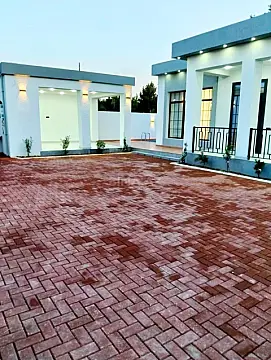 Satılır 4 otaqlı həyət evi 205 m²