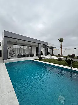 Satılır 5 otaqlı həyət evi 290 m²