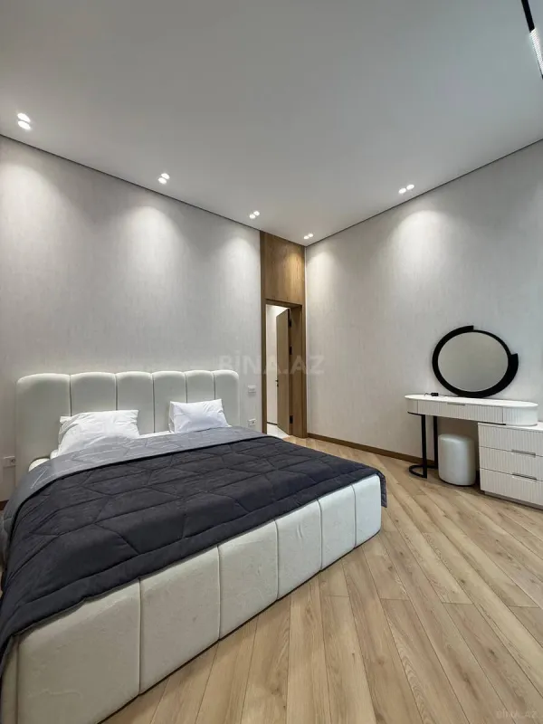 Satılır 5 otaqlı həyət evi 290 m²