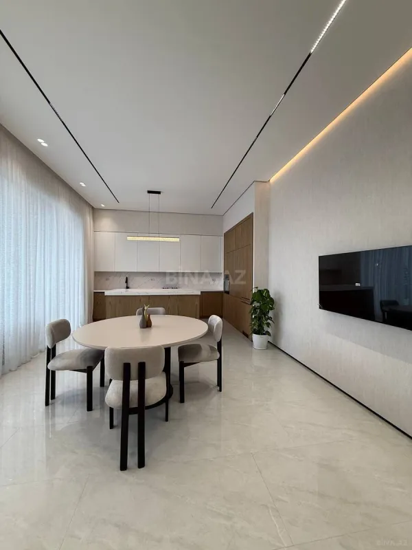 Satılır 5 otaqlı həyət evi 290 m²