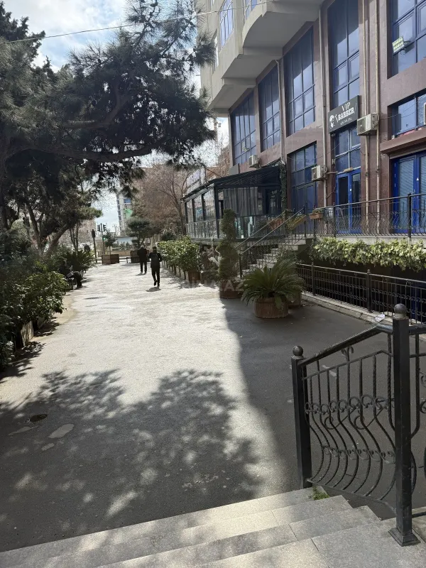 Kirayə verilir obyekt 65 m²