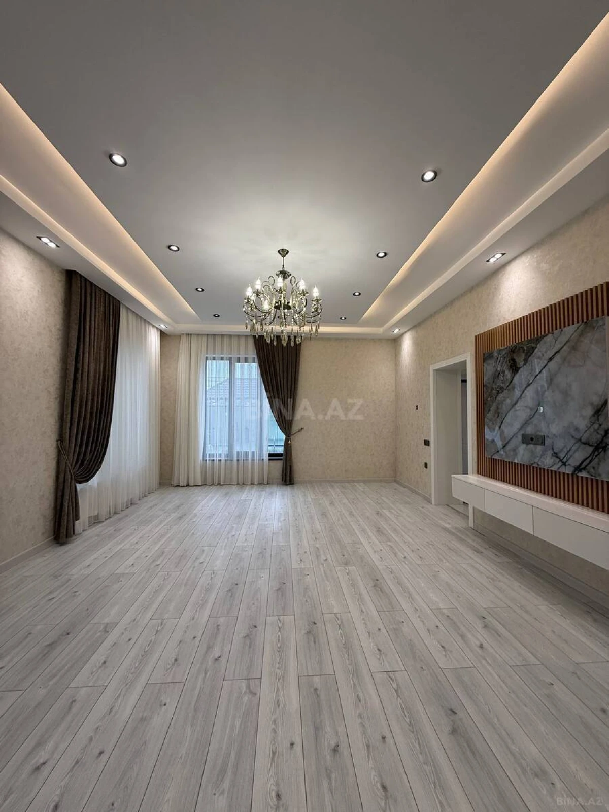 Satılır 6 otaqlı həyət evi 250 m²