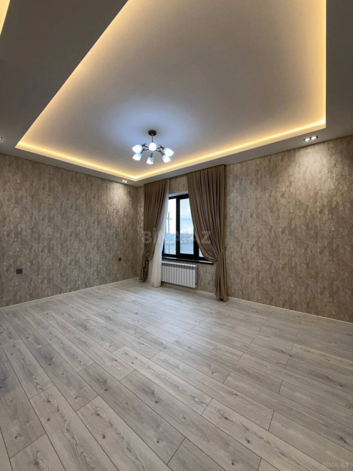 Satılır 6 otaqlı həyət evi 250 m²