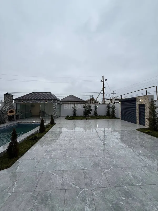 Satılır 6 otaqlı həyət evi 250 m²