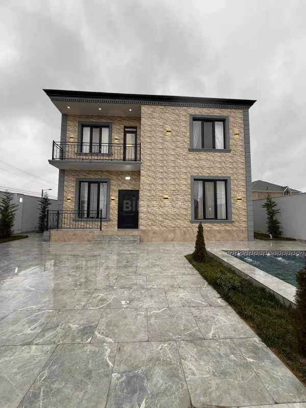 Satılır 6 otaqlı həyət evi 250 m²
