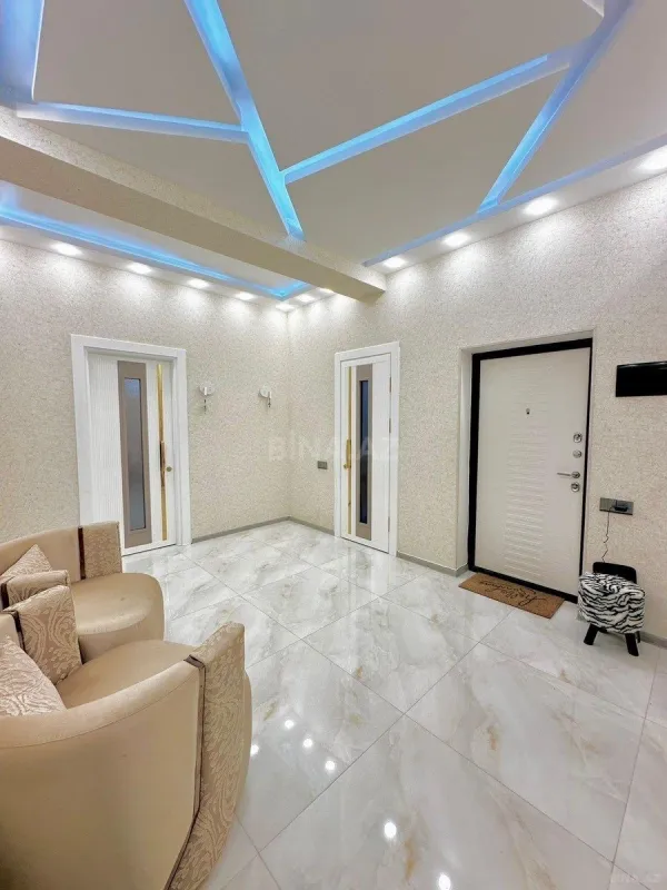 Kirayə verilir 3 otaqlı mənzil 140 m²