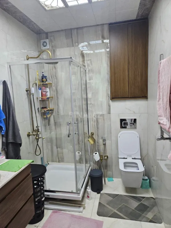 Kirayə verilir 3 otaqlı mənzil 140 m²