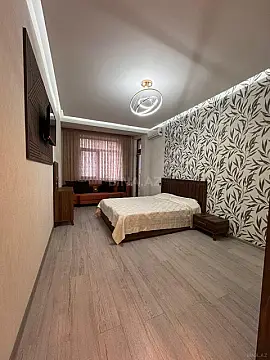 Kirayə verilir 3 otaqlı mənzil 140 m²