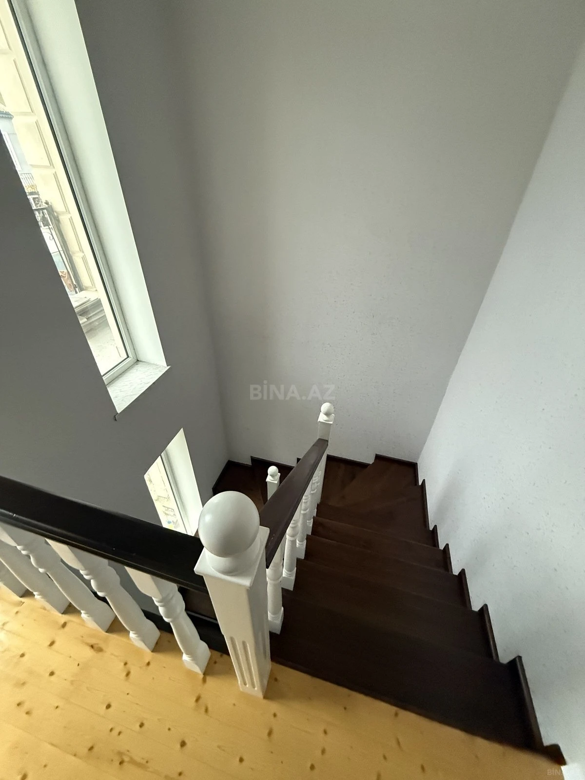 Satılır 4 otaqlı həyət evi 158 m²