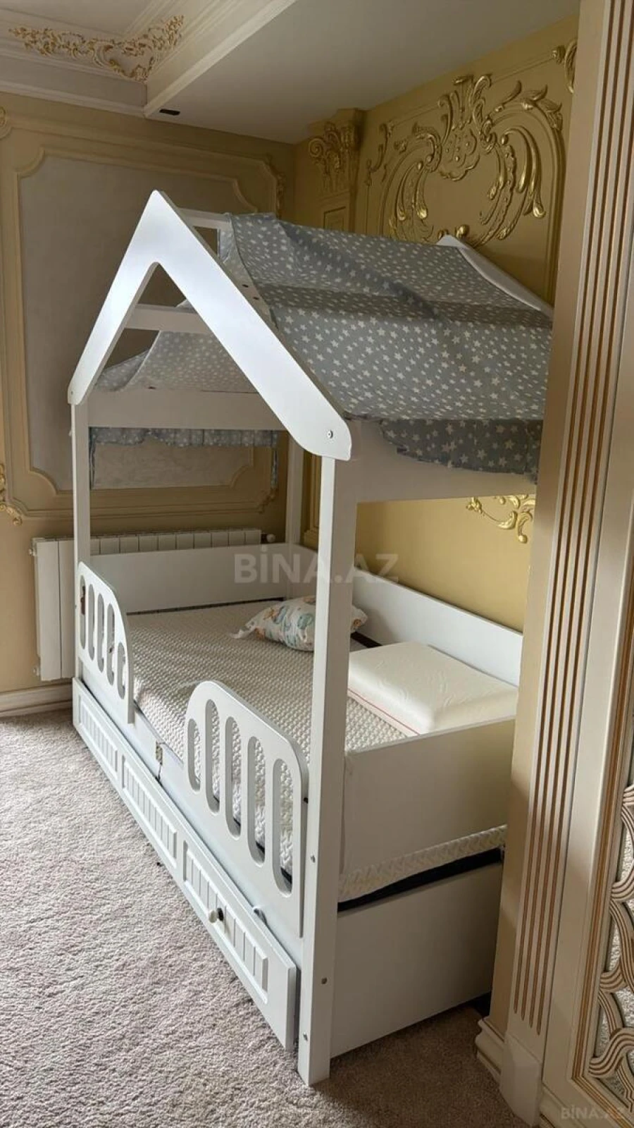 Satılır 3 otaqlı mənzil 178 m²