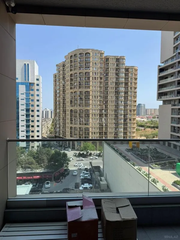 Satılır 3 otaqlı mənzil 178 m²