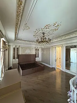 Satılır 3 otaqlı mənzil 178 m²