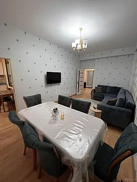 Kirayə verilir 2 otaqlı mənzil 60 m²