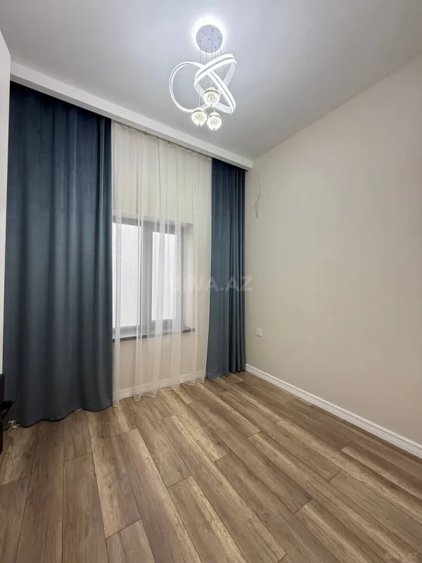 Satılır 4 otaqlı həyət evi 130 m²