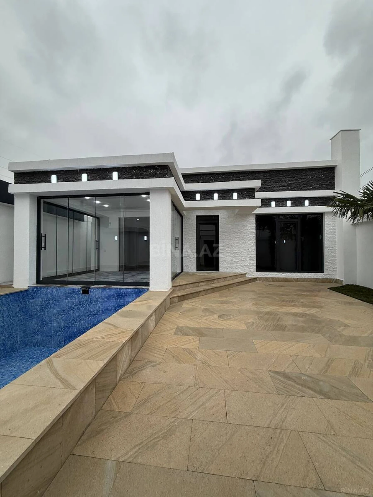 Satılır 4 otaqlı həyət evi 130 m²