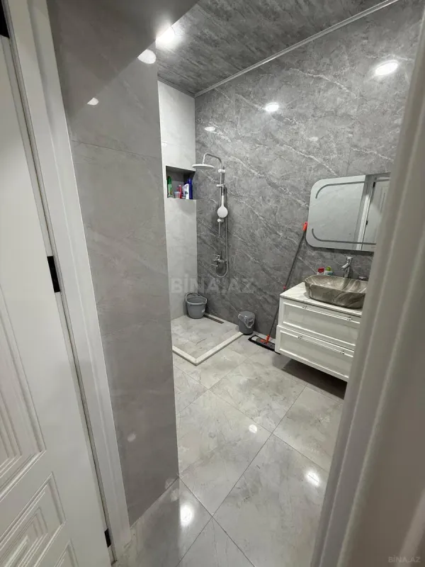 Satılır 5 otaqlı həyət evi 309 m²