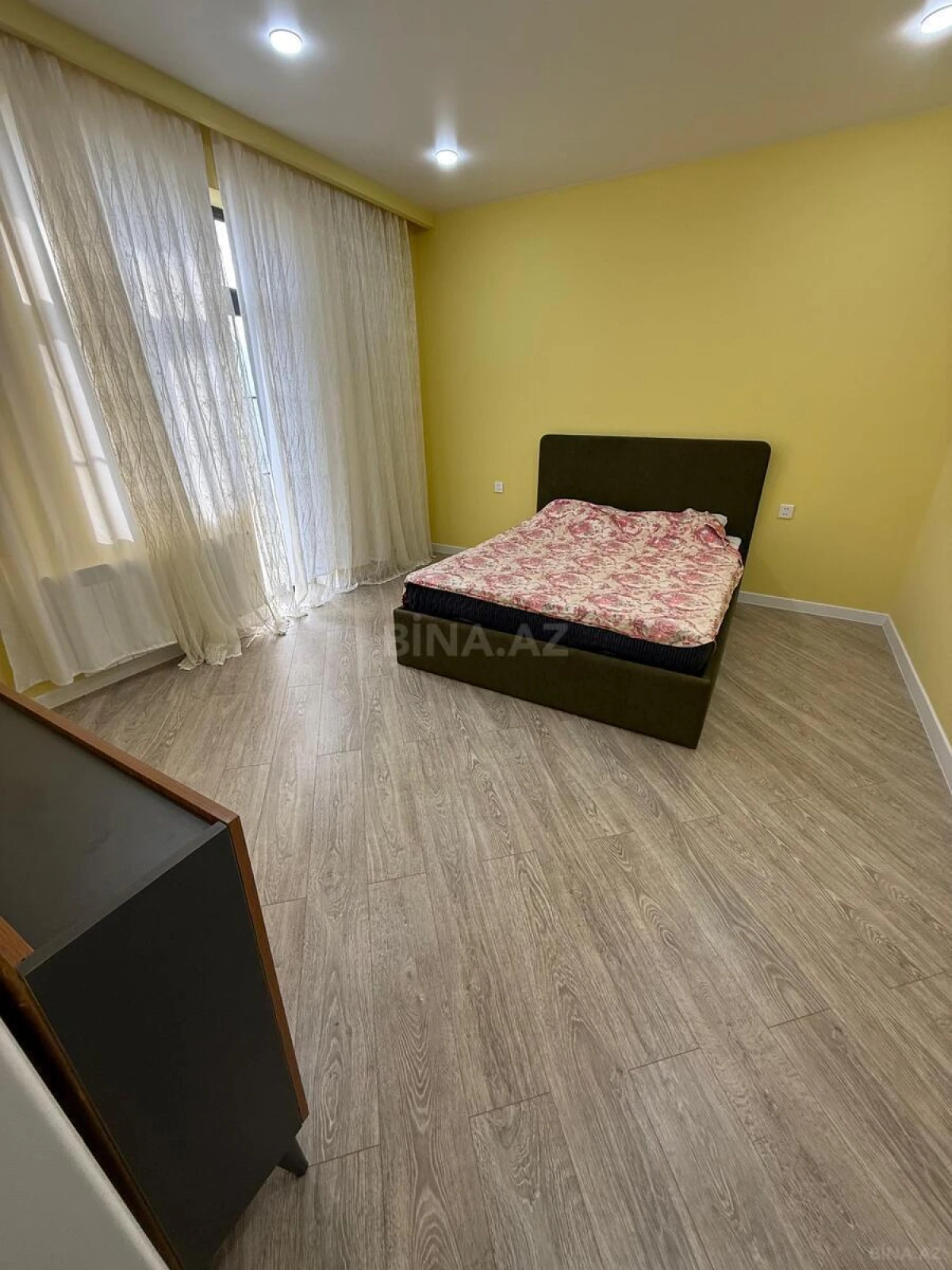 Satılır 5 otaqlı həyət evi 309 m²