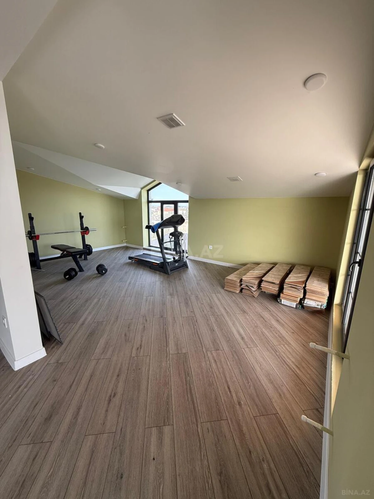 Satılır 5 otaqlı həyət evi 309 m²