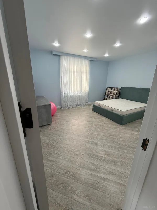 Satılır 5 otaqlı həyət evi 309 m²