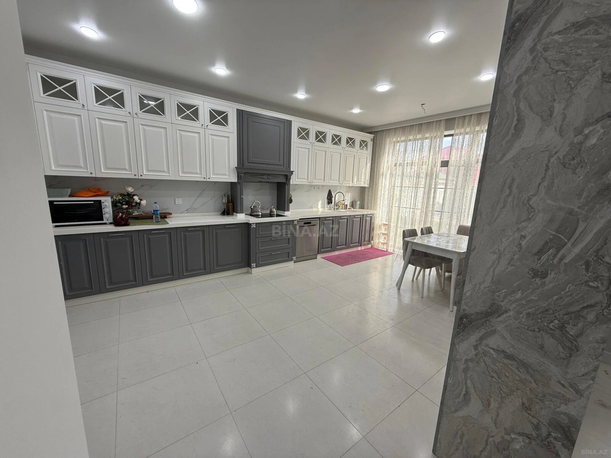 Satılır 5 otaqlı həyət evi 309 m²