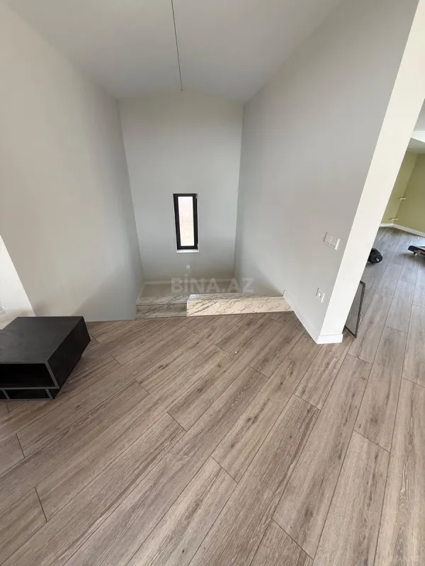 Satılır 5 otaqlı həyət evi 309 m²