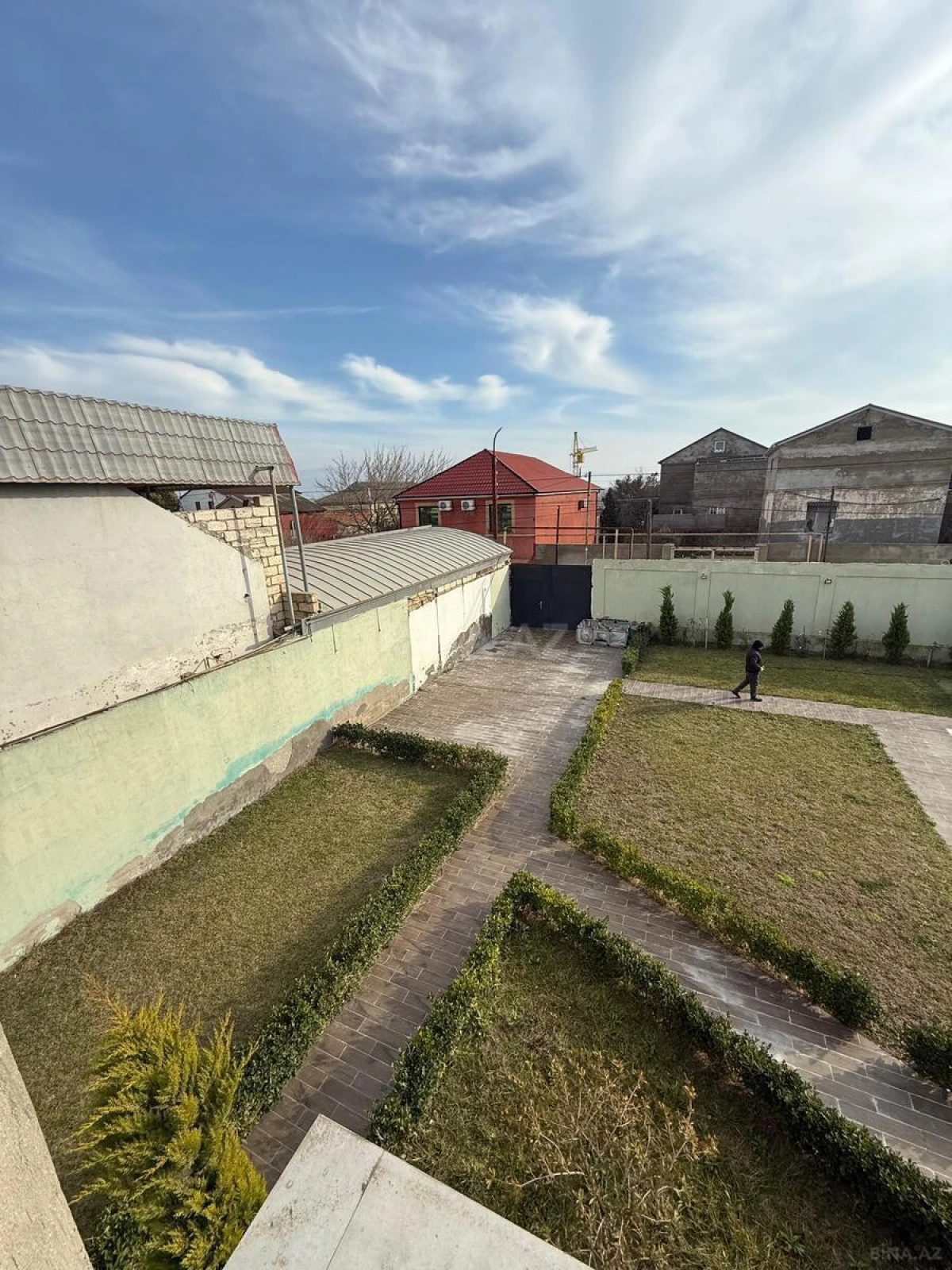 Satılır 5 otaqlı həyət evi 309 m²