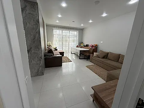 Satılır 5 otaqlı həyət evi 309 m²