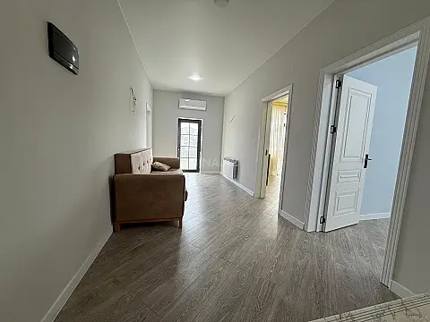 Satılır 5 otaqlı həyət evi 309 m²