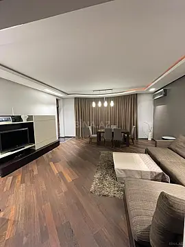 Kirayə verilir 3 otaqlı mənzil 140 m²