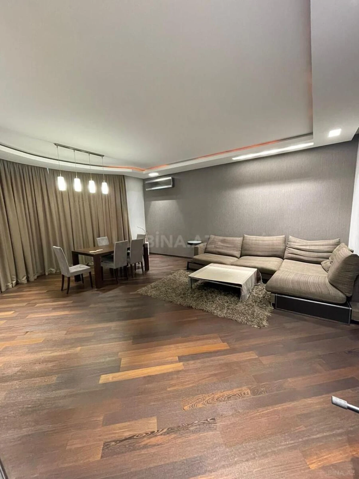 Kirayə verilir 3 otaqlı mənzil 140 m²