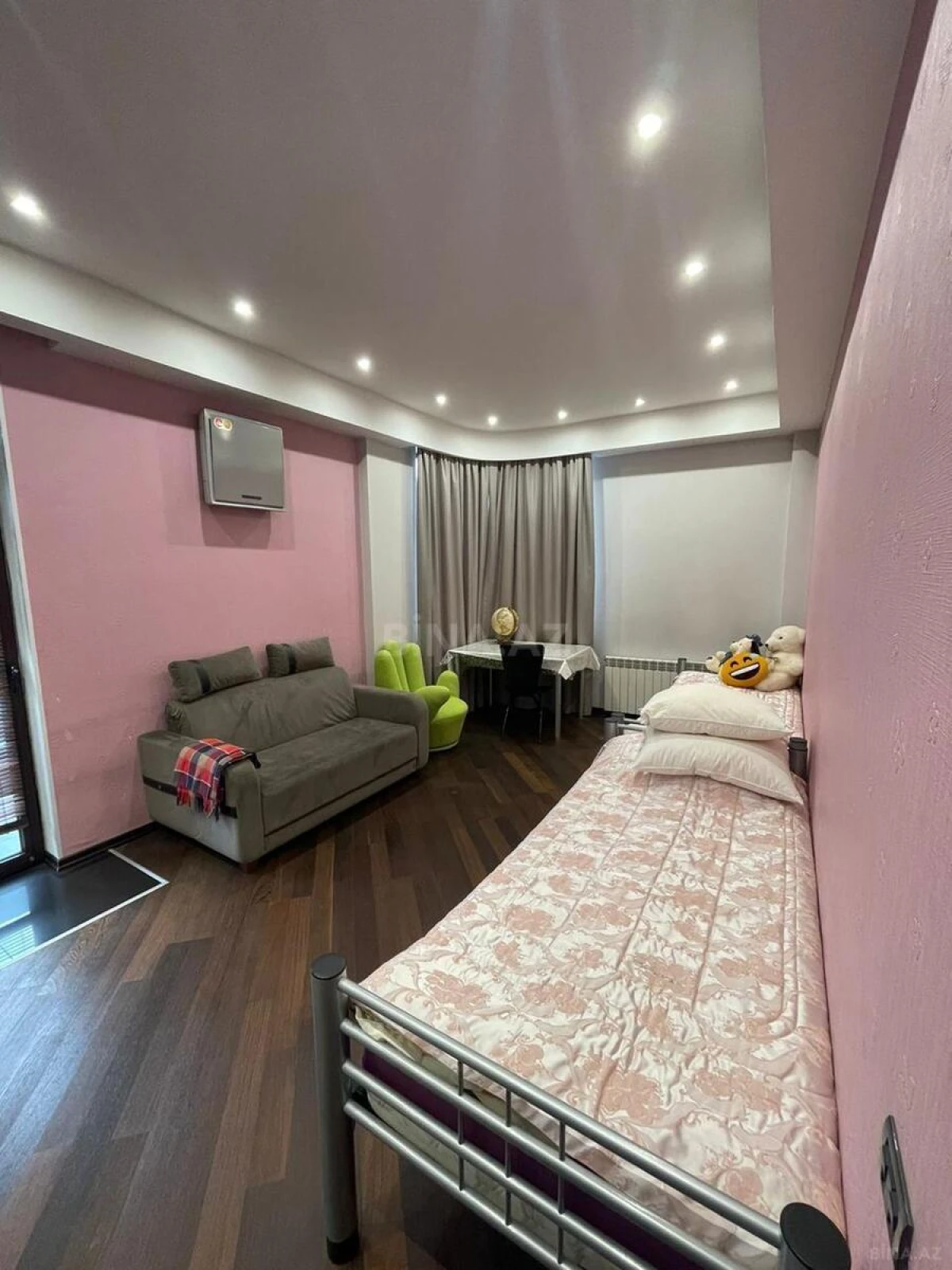 Kirayə verilir 3 otaqlı mənzil 140 m²